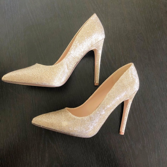 Heels - Picture 2 of 5